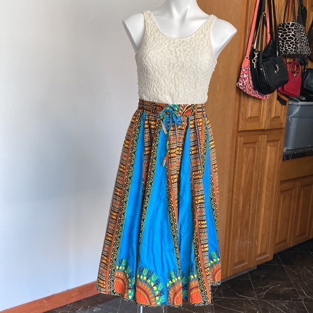 Circular skirt - Picture 6 of 10